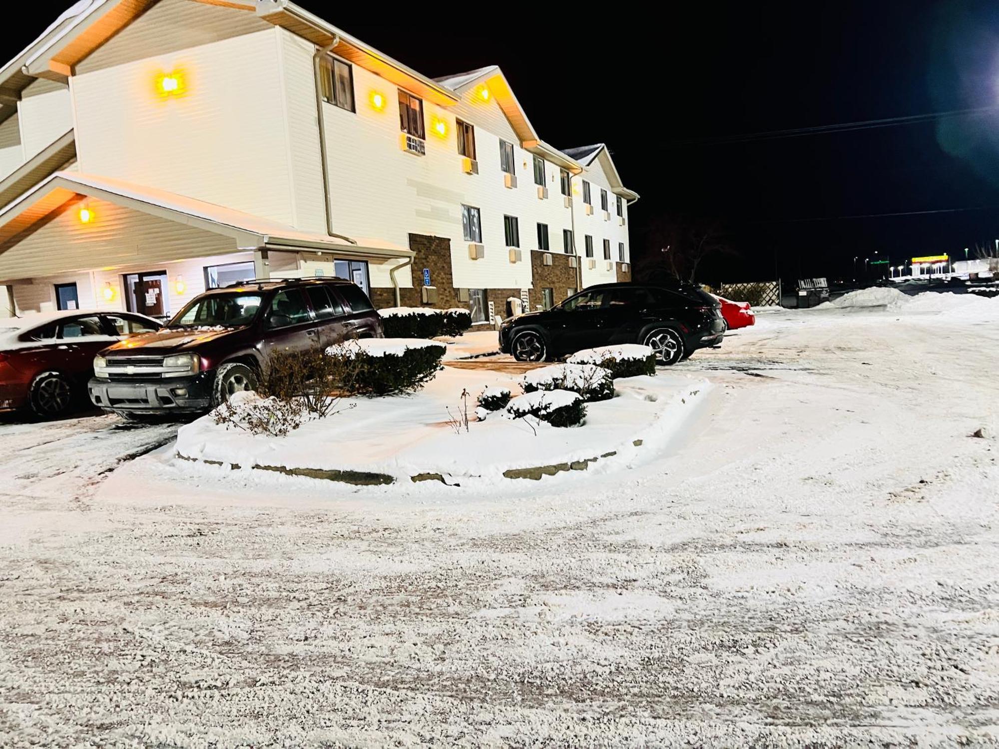 Super Inn By Oyo Lansing Mi Exterior photo